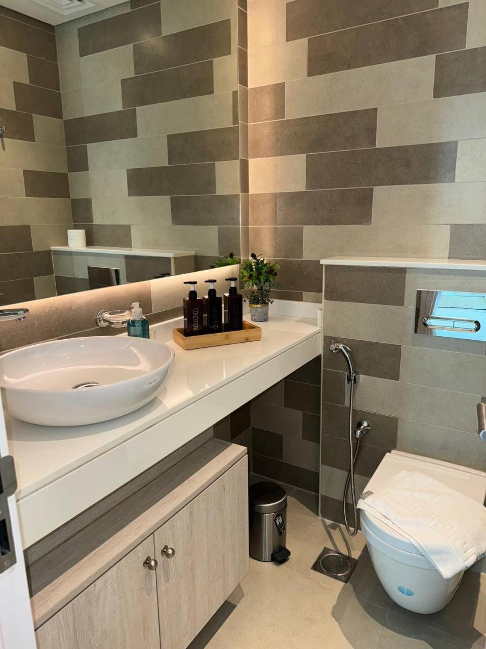 Luxury 5 Star Onebedroom - Seven Hotel & Apartment - West Beach At The Palm Jumeirah Dubaj Kültér fotó